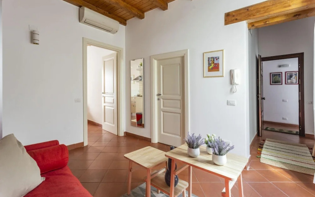 Salomone Apt 8 With Balcony by Wonderful Italy