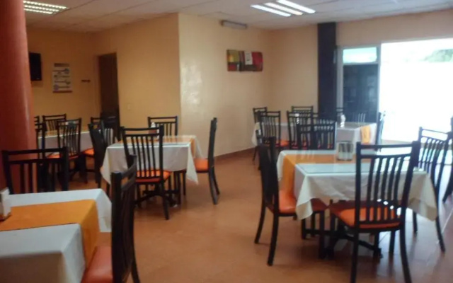 Hotel Rivera Inn