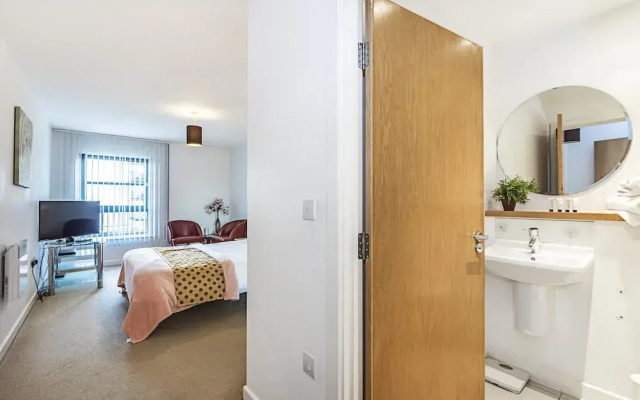 Splendid 3 Bedroom Apartment Marina View