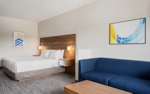 Holiday Inn Express & Suites Victoria - Colwood