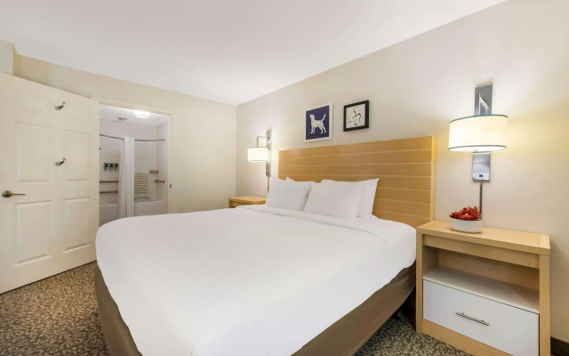 Sonesta ES Suites Charlotte Arrowwood