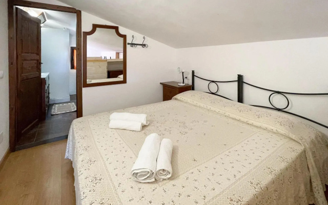 Attractive holiday home in Urbania with bubble bath