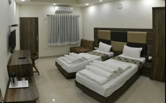 Hotel Smart Room By Shree Vatika