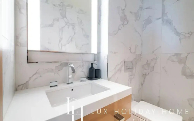 LUX  The Address Opera Downtown Suite