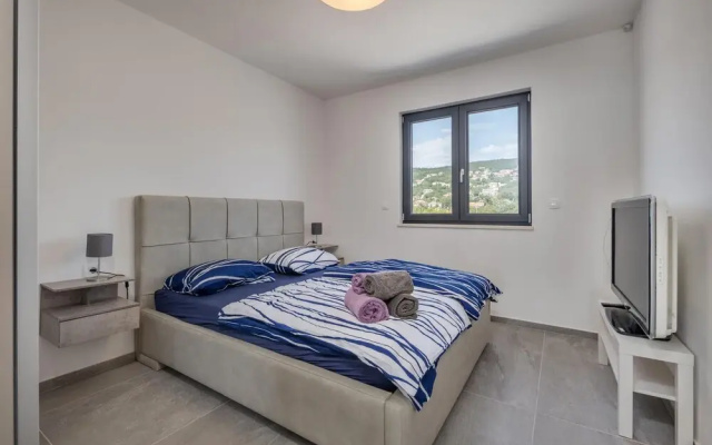 Nice Apartment in Kostrena With 3 Bedrooms and Wifi