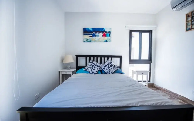 Los Cocos Residences