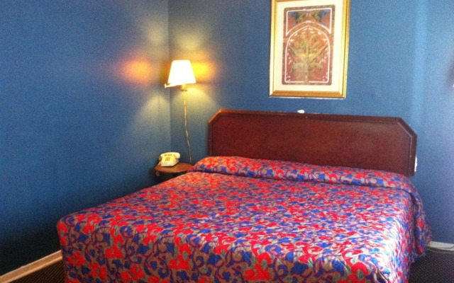 Green Crest Motel