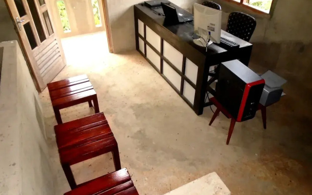 Bee Line Home Stay