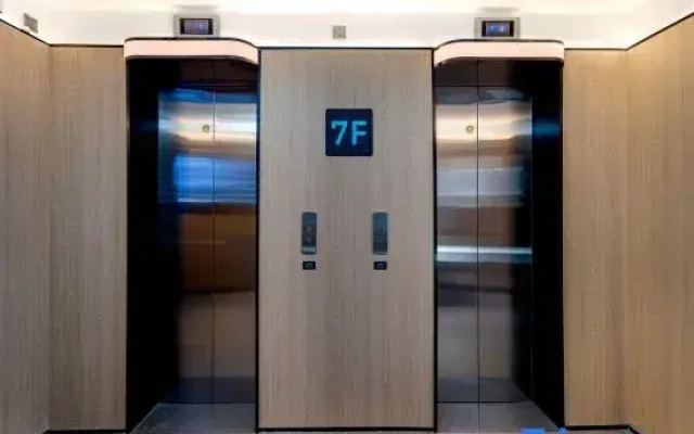 THUNDEROBOT Hotel (Kunming Beijing Road Yonghe Plaza)