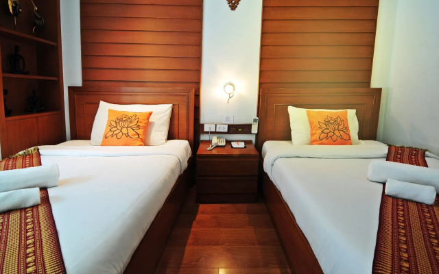 Baan Sukhumvit Soi 18