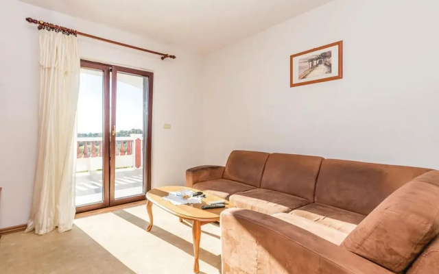 Beautiful Home in Banjol With Wifi and 2 Bedrooms