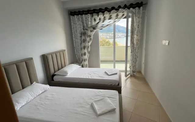 Beautiful 2 Bedroom Flat