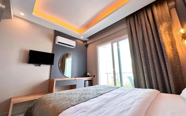 Teker Luxury Hotel
