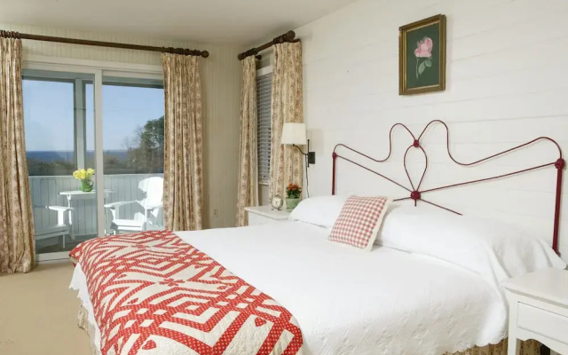 Menemsha Inn & Cottages