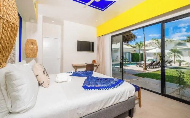 New Oasis in Gated Community With Pool Breakfast