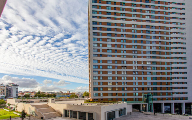 Отель Apt in Lisbon Oriente 57 Apartments - Parque das Nações Португалия, Лиссабон - отзывы, цены и фото номеров - забронировать отель Apt in Lisbon Oriente 57 Apartments - Parque das Nações онлайн вид на фасад