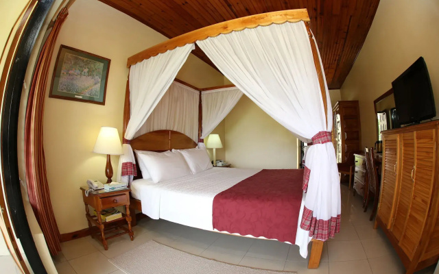Charela Inn Hotel