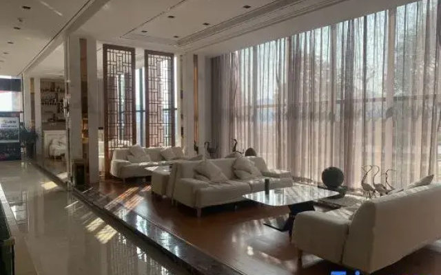 Huajian·LOFT Hotel