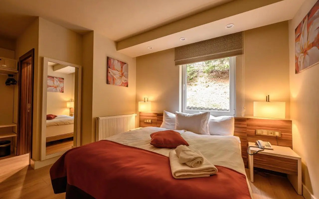 Sunday Schwarzbachtal Hideaway Resort