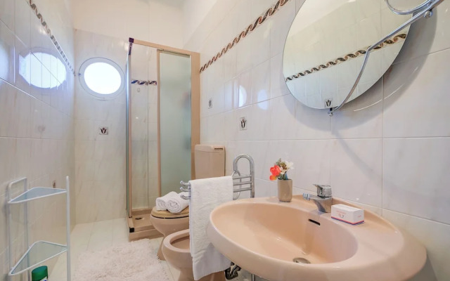 Sofy Apartment- Sea View & Private Parking
