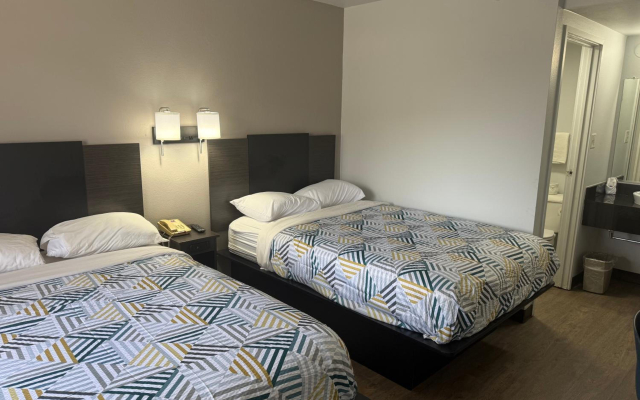Motel 6 Des Moines, IA - North