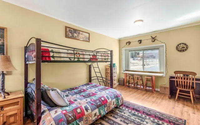 3 Elk - 4 Br Home