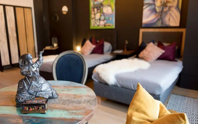 Design Hostel P182