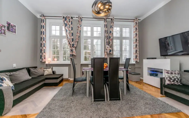 BillBerry Apartments - Old Town Suite