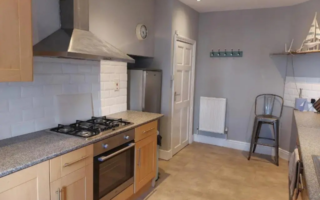 Llandudno apartment, quirky pub with tropical beer garden