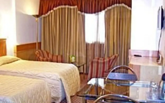 Hotel Nandhini St. Mark's Road