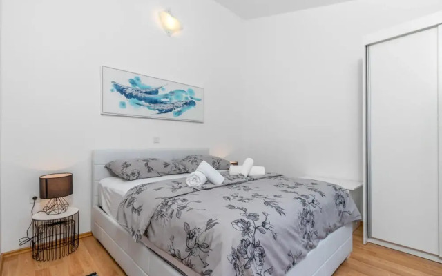 Amazing Home in Jadranovo With Wifi and 3 Bedrooms