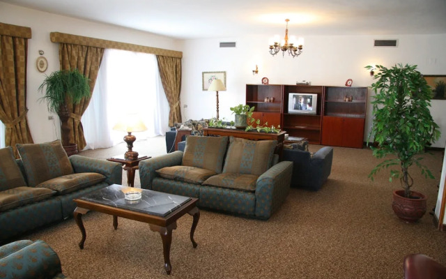 Residence Hotel Suites & Apartments