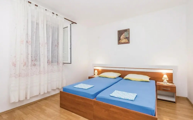 Nice Apartment in Bosana-pag With 3 Bedrooms and Wifi