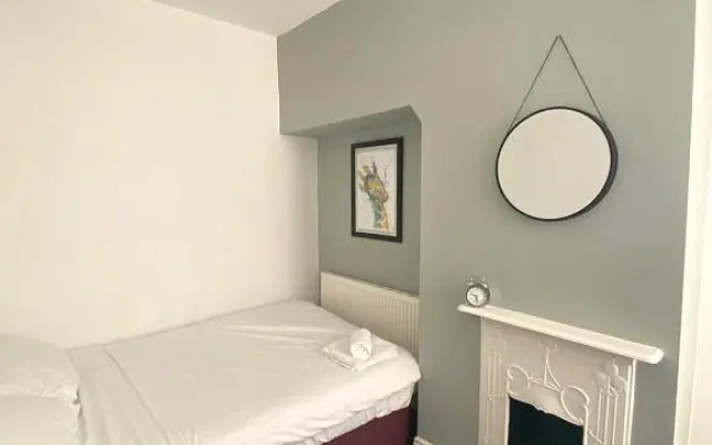 Aire Street -Tsac (Adults Only)