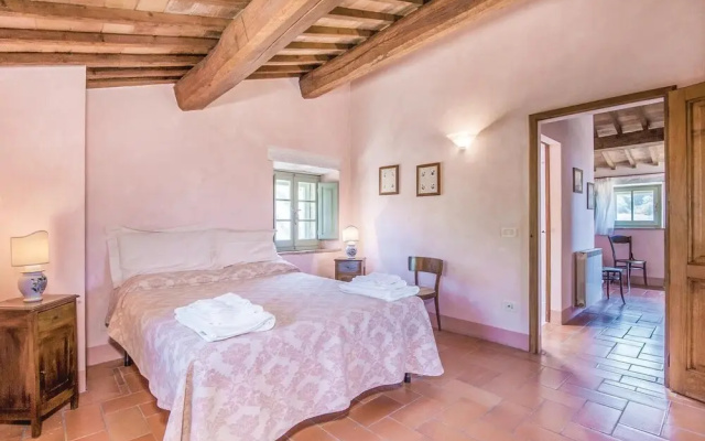 Awesome Home in Sarteano -si- With Wifi and 6 Bedrooms