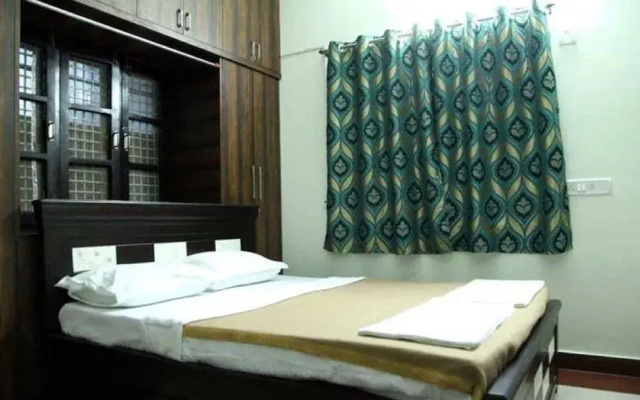 Hotel Lotus Grand