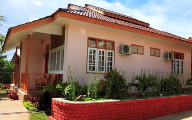 Inle Lotus Hotel вид на фасад