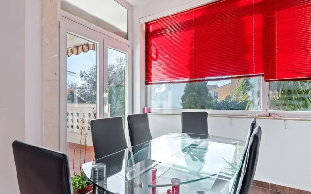 Refined Apartment in Kaštel Lukšić with Garden