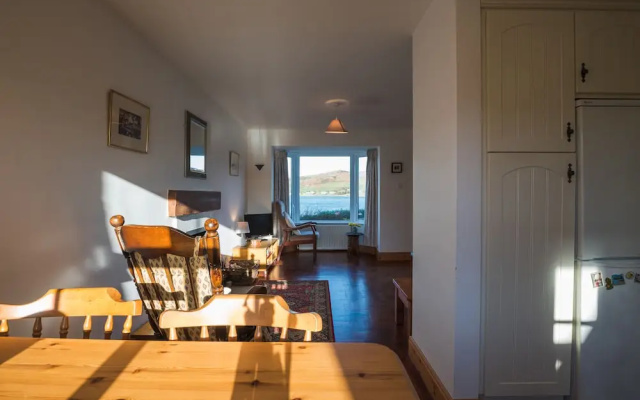 Dunfanaghy - Sea Views- in Village - Parking