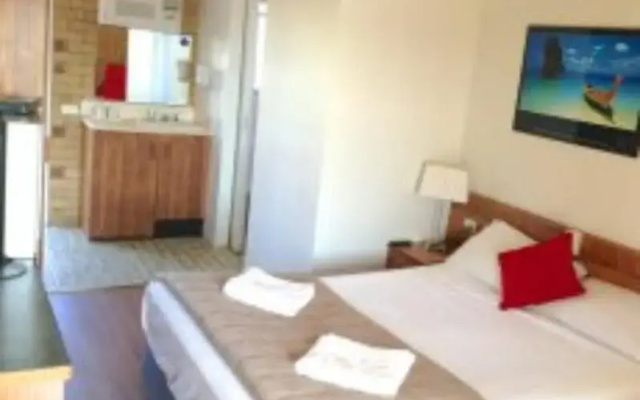 Mermaid Beach Motor Inn