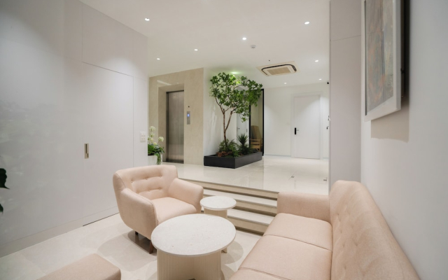 Mia Apartments by XÔI Residences