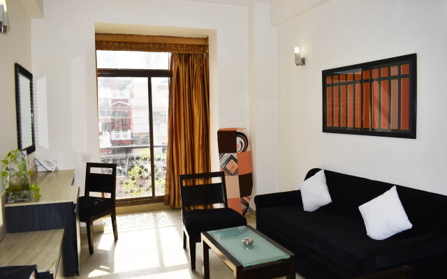 One Bhk Serviced Apartment Near Artemis Hospital