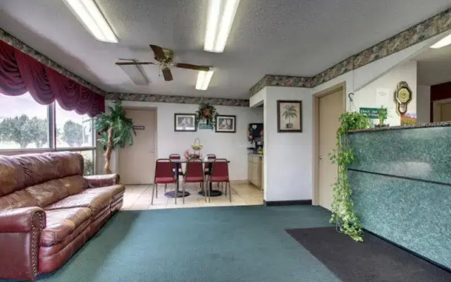 Econo Lodge Montgomery
