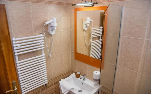 Hotel Platan