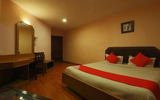 Sun Shine Grand by OYO Rooms