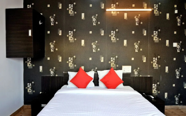 OYO Flagship 22643 Hotel Majestic Deluxe Lodging