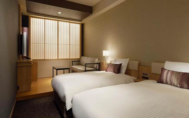 Отель Mitsui Garden Hotel Kyoto Shinmachi Bettei