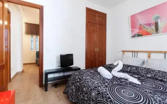 Mercado Anton Martin Apartment