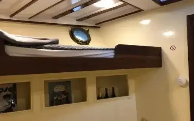 Hotelschiff Nedeva Bremen