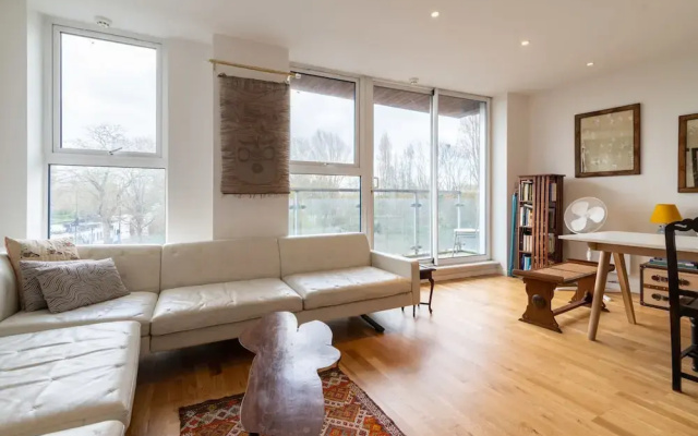 Regent's Canal View Apartment